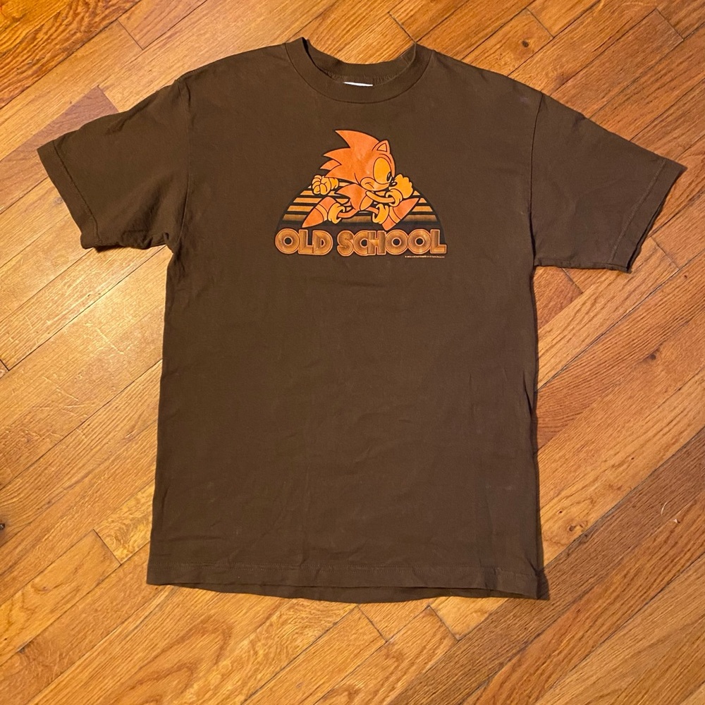 Sonic the Hedgehog graphic tee shirt unisex